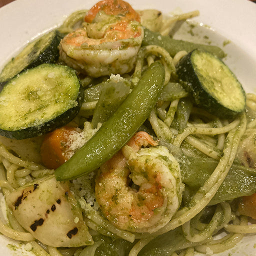 旬の三田野菜と海老の薫り高い自家製濃厚ジェノベーゼスパゲティ【兵庫県神戸産】